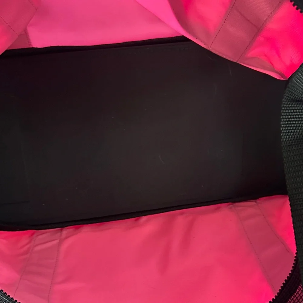 Love Thy Beast Nylon Pet Travel Carrier